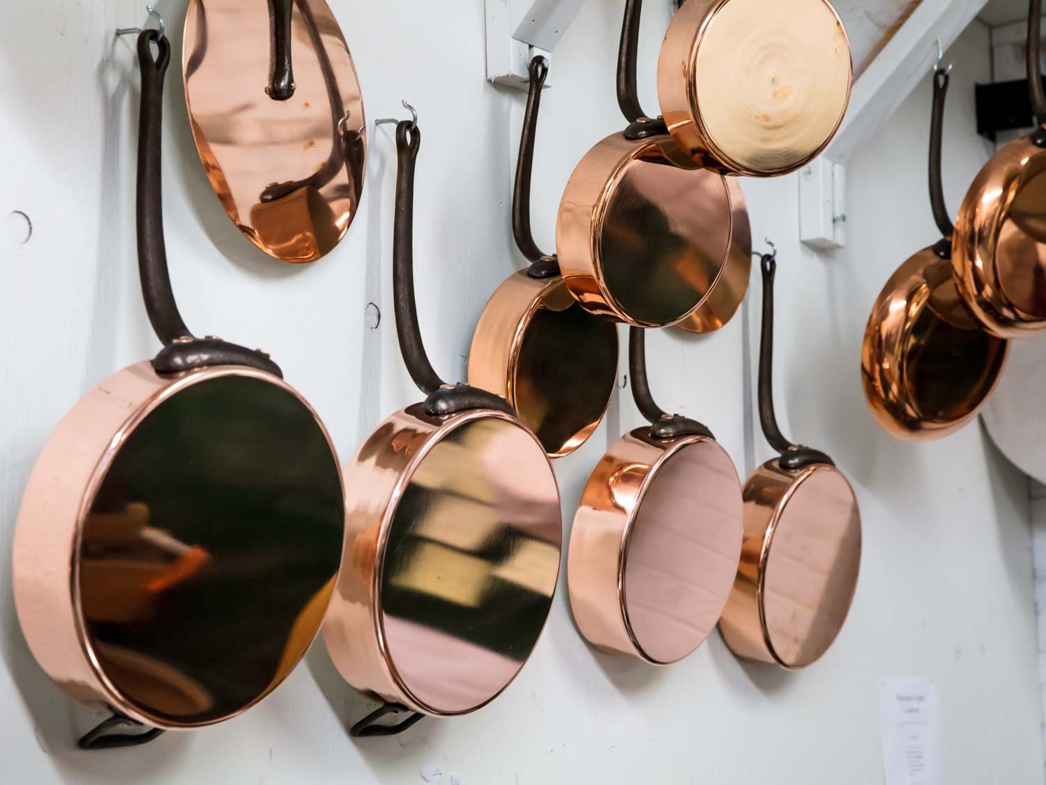 Ceramic Cookware Pros And Cons: Are They Worth The Investment?
